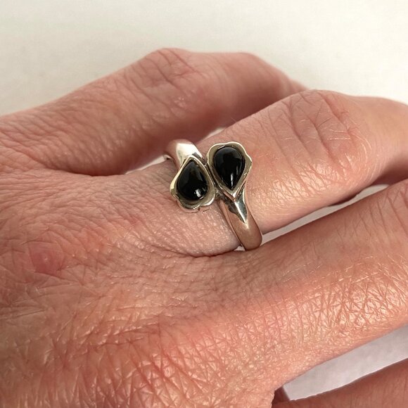 Sterling Silver 925 Black Onyx Cabochon Bypass Style Fixed Band Ring Sz 6.5 - Picture 3 of 16